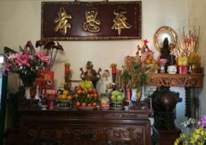 cách bài chí bàn thờ gia tiên cho hợp phong thủy